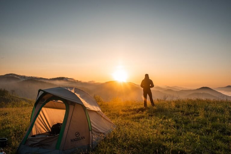 Backpacking vs. Day Hiking: Which Adventure Suits You?